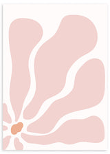 lámina decorativa de flor con pétalos en rosa pastel y fondo beige. Cuadro nórdico.