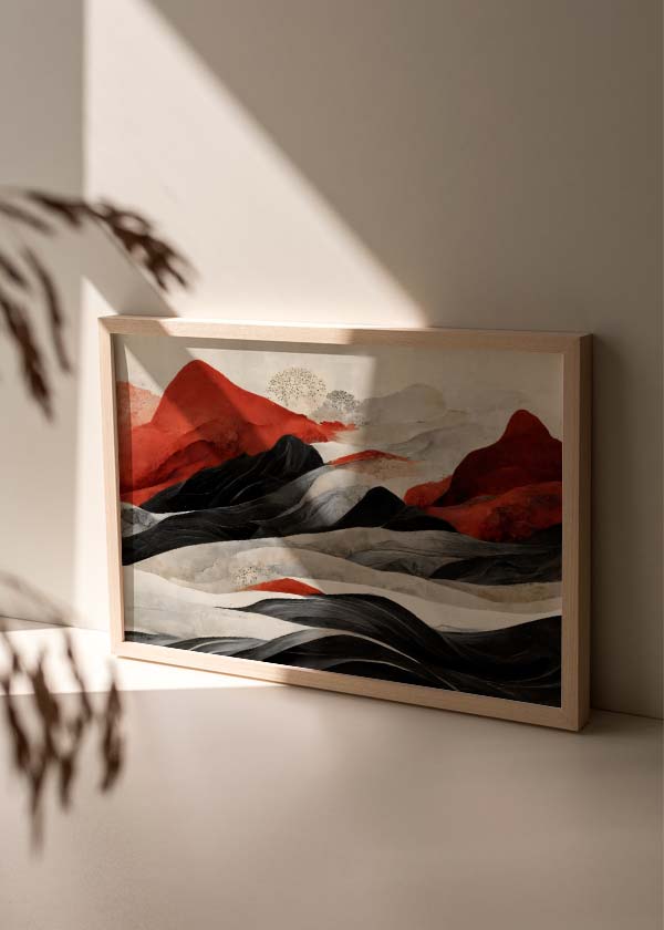 Tableau horizontal de montagnes en couches, tons rouge terracotta, noir, gris et beige, formes fluides et style nature et paysage pour une décoration murale apaisée. Disponible sur kudeko.com