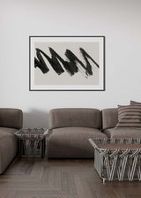 Decoración con cuadros, ideas - cuadro abstracto con brocha negra sobre fondo beige