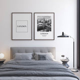 Cuadro con vista urbana de Londres, Big Ben y edificios históricos en tonos blanco, negro y gris, de estilo fotográfico. Disponible en kudeko.com