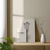 Decoración con cuadros, mural - lámina decorativa de flor Curry ilustrada con frases y fondo beige