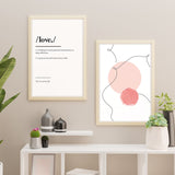 Cuadro con la palabra love en tipografía negra, definición en inglés sobre fondo blanco y composición limpia de estilo con frases. Disponible en kudeko.com