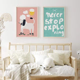 decoración con cuadros, ideas - lámina decorativa infantil con frase "nunca dejes de explorar" sobre fondo azul cielo - kudeko