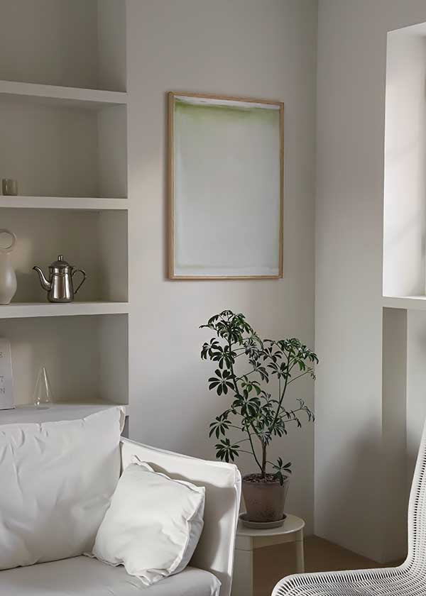 Cuadro abstracto blanco con bordes en verde suave, kudeko.com
