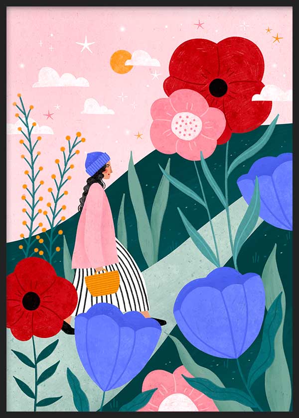 Cuadro ilustrado colorido con mujer caminando entre flores gigantes rojas, rosas y violetas en paisaje verde, obra de Bea Muller, kudeko.com
