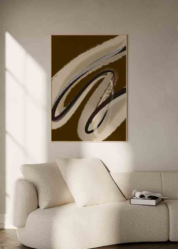 Cuadro abstracto minimalista con líneas curvas en tonos beige, negro y marrón cálido, disponible en kudeko.com.
