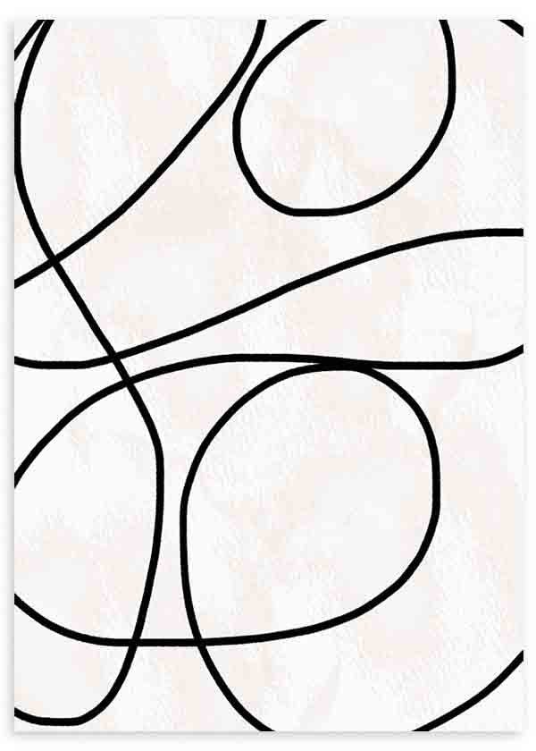 Gerahmtes Wandbild mit geschwungenen schwarzen Linien auf cremeweißem Hintergrund, abstrakter Komposition, weiten organischen Formen und minimalistischem modernem Stil. Erhältlich auf kudeko.com