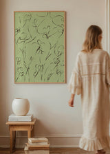 Cuadro cuadrado minimalista con líneas sinuosas de flores en fondo verde. Disponible en kudeko.com