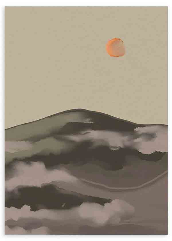 Tableau avec montagne sombre dans une brume légère, fond beige, petit soleil orange, tons terre doux et style nature minimaliste. Disponible sur kudeko.com
