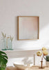 Cuadro cuadrado abstracto en tonos melocotón y blanco estilo minimalista para decoración contemporánea kudeko.com
