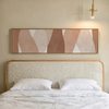 Horizontales Wandbild mit abstrakten, geschwungenen Formen in Braun, Beige, Creme und sanftem Terrakotta, warme Komposition im zeitgenössischen Stil. Erhältlich auf kudeko.com
