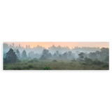 Tableau horizontal photographique d'un paysage serein avec brume. Disponible sur kudeko.com