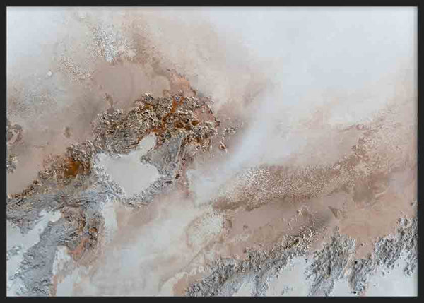 Cuadro horizontal con composición abstracta de formas minerales en beige, arena, blanco roto y marrón cobrizo, de estilo abstracto. Disponible en kudeko.com