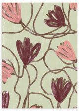 Tableau encadré avec fleurs stylisées aux tons rose poudré, bordeaux et brun sur fond vert doux, dans un style floral botanique contemporain. Disponible sur kudeko.com