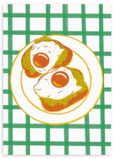 Farbenfrohes Wandbild, das ein herzhaftes Frühstück mit Eiern darstellt. Erhältlich auf kudeko.com