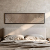 Horizontales Wandbild mit samtiger Textur in Beige und Braun. Verfügbar auf kudeko.com.