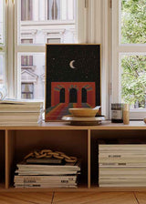 Cuadro futurista surrealista con arco arquitectónico, cielo estrellado y suelo multicolor, disponible en kudeko.com.
