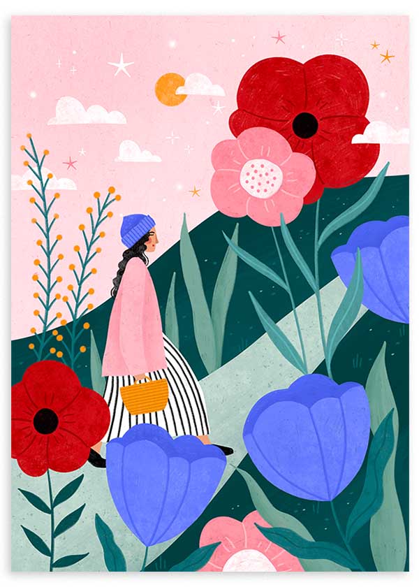 Cuadro ilustrado colorido con mujer caminando entre flores gigantes rojas, rosas y violetas en paisaje verde, obra de Bea Muller, kudeko.com
