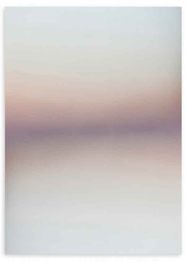 Cuadro minimalista con degradado de tonos suaves y estilo etéreo, ideal para decoraciones nórdicas. Disponible en kudeko.com.
