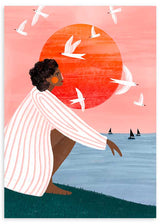 Cuadro ilustrado colorido mujer frente al mar con sol naranja y gaviotas de Bea Muller, kudeko.com
