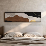 Tableau horizontal avec formes abstraites organiques en brun terre, crème, noir et détails dorés, dans un style abstrait contemporain pour décoration murale. Disponible sur kudeko.com