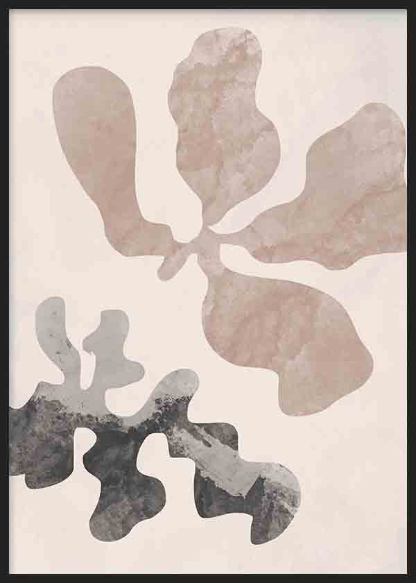 Cuadro con formas orgánicas abstractas en beige, arena, gris y negro sobre fondo claro, de estilo abstracto. Disponible en kudeko.com