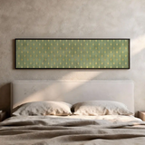 Cuadro horizontal minimalista con un diseño único de hojas en tonos verdes y dorados. Disponible en kudeko.com