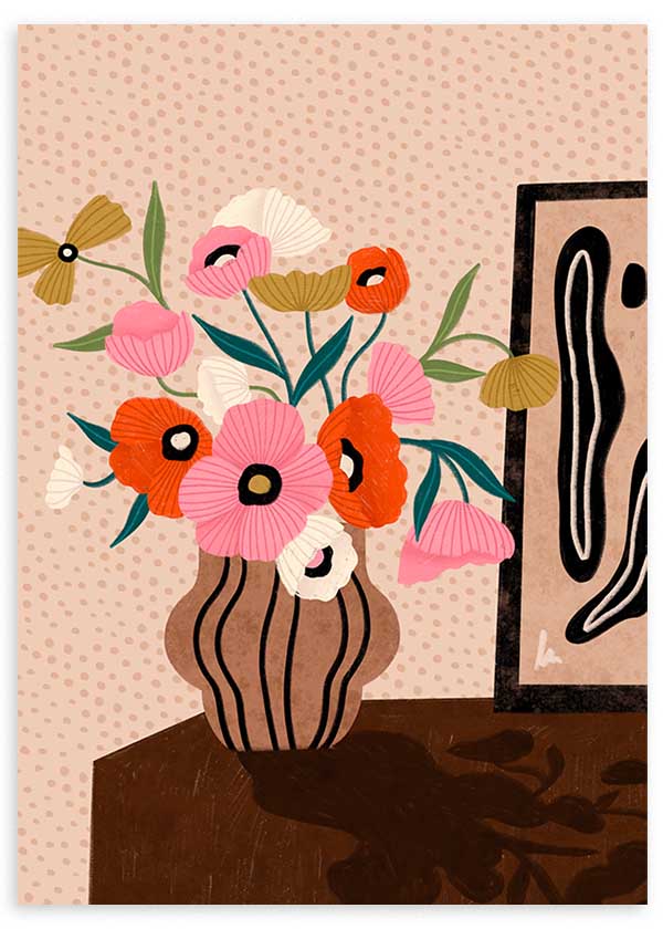Cuadro ilustrado colorido con ramo de flores en jarrón y cuadro abstracto al fondo, obra de Bea Muller, kudeko.com
