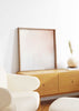 Cuadro cuadrado abstracto en tonos melocotón y blanco estilo minimalista para decoración contemporánea kudeko.com
