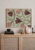 Cuadro horizontal floral con un diseño encantador de flores en tonos suaves de rosa y verde. Disponible en kudeko.com