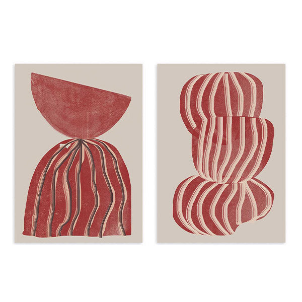 Ensemble de deux tableaux avec formes abstraites organiques rouge terracotta, fond beige, lignes ondulées et volumes courbes, dans un style abstrait équilibré et épuré. Disponible sur kudeko.com
