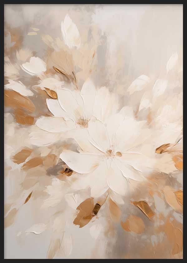 Cuadro de grandes flores en tonos crema, blanco roto, beige y dorado suave, con composición etérea de estilo floral. Disponible en kudeko.com