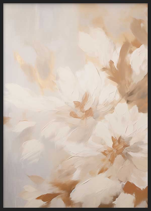 Cuadro de grandes flores en tonos crema, beige y caramelo claro, con composición suave y estilo floral etéreo y luminoso. Disponible en kudeko.com