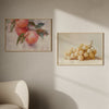 Quadro horizontal abstrato de uvas douradas. Disponível em kudeko.com