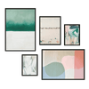 Conjunto de cinco cuadros abstractos en tonos pastel con marco negro, kudeko.com\n