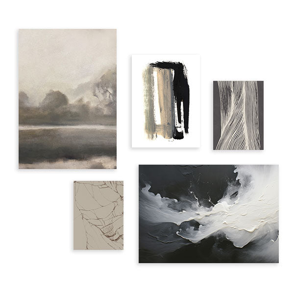 Conjunto de quadros abstratos em preto e branco com paisagens etéreas e texturas dinâmicas, estilo decorativo moderno e ambiente equilibrado. Disponível em kudeko.com