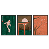 Conjunto de tres cuadros japoneses minimalistas con carpa koi, torii y ramas de cerezo en flor, kudeko.com\n