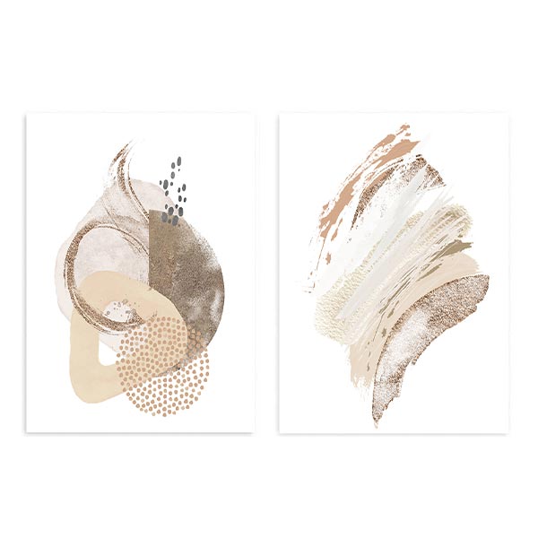 Ensemble de deux tableaux encadrés avec formes abstraites organiques, larges traits et textures douces en beige, sable, blanc cassé et brun, dans un style abstrait contemporain. Disponible sur kudeko.com