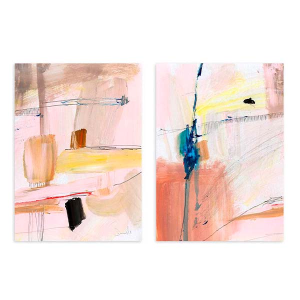 Conjunto de dois quadros com composição abstrata em rosa envelhecido, creme, amarelo suave, preto e azul petróleo, com formas soltas, linhas finas e estilo contemporâneo. Disponível em kudeko.com