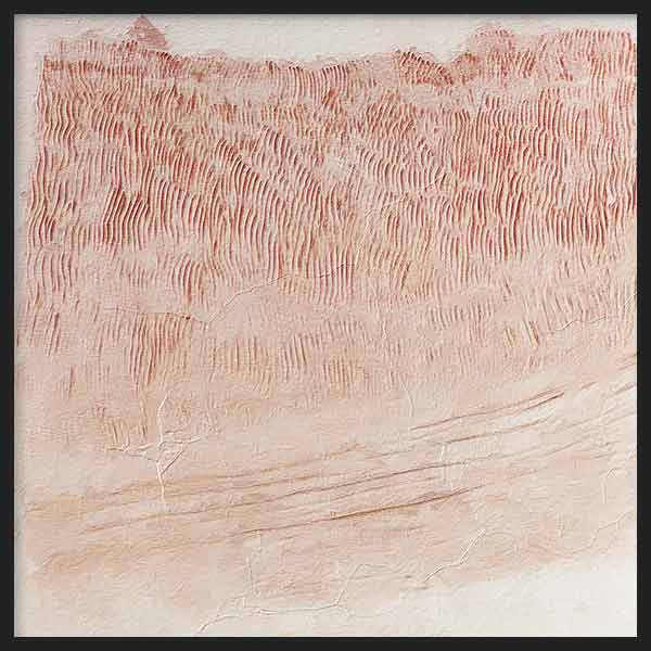Quadro abstrato texturizado em tons bege e avermelhados, com efeito de relevo visual e presença decorativa subtil. Disponível em kudeko.com