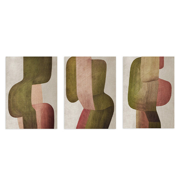 Conjunto de três quadros com formas abstratas curvas e sobrepostas em verde oliva, rosa envelhecido, bege e castanho, sobre fundo claro, em estilo abstrato contemporâneo. Disponível em kudeko.com