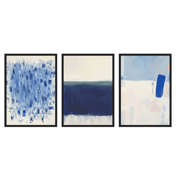 Conjunto de tres cuadros abstractos en tonos azules con marco negro, kudeko.com
