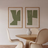 Cuadro de composición geométrica con bloques rectangulares en verde salvia sobre fondo beige claro, de estilo geométrico sereno y equilibrado. Disponible en kudeko.com