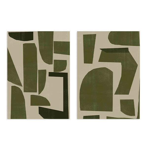 Conjunto de dois quadros com formas abstratas geométricas irregulares em verde oliva e bege, composição equilibrada de estilo abstrato e depurado. Disponível em kudeko.com