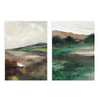 Set aus zwei Wandbildern mit Landschaft aus sanften Hügeln, grünen Wiesen, Flächen in Erdtönen, hellem Himmel und Naturstil in Grün, Beige, Braun und Off-White. Erhältlich auf kudeko.com