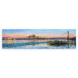 Horizontales Wandbild, das die Schönheit einer bei Sonnenuntergang beleuchteten Brücke einfängt. Erhältlich auf kudeko.com.