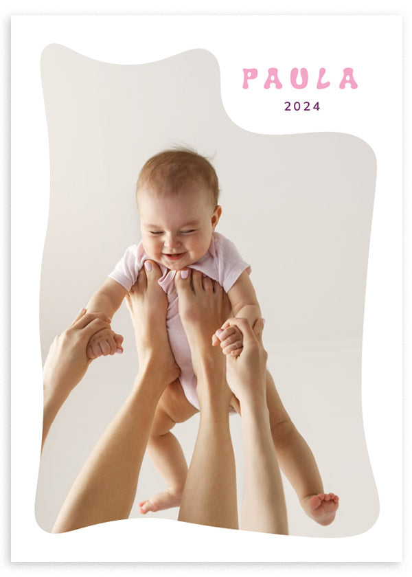 Quadro personalizado com fotografia para recém-nascidos ou bebés, com nome e data ano personalizáveis. Disponível em kudeko.com