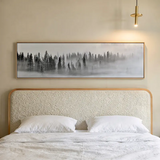 Horizontales Wandbild in Schwarz und Weiß eines nebligen Waldes verfügbar auf kudeko.com