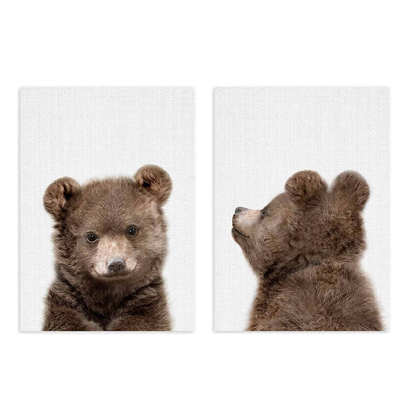 Ensemble de deux tableaux avec ourson marron et beige, vu de face et de profil, sur fond blanc texturé, dans un style enfantin et doux. Disponible sur kudeko.com