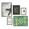 Conjunto de cinco cuadros decorativos con marco de estilo minimalista y orgánico, mural botánico y natural en tonos verde y cielo, modelo Mural III - Jara cielo y verde